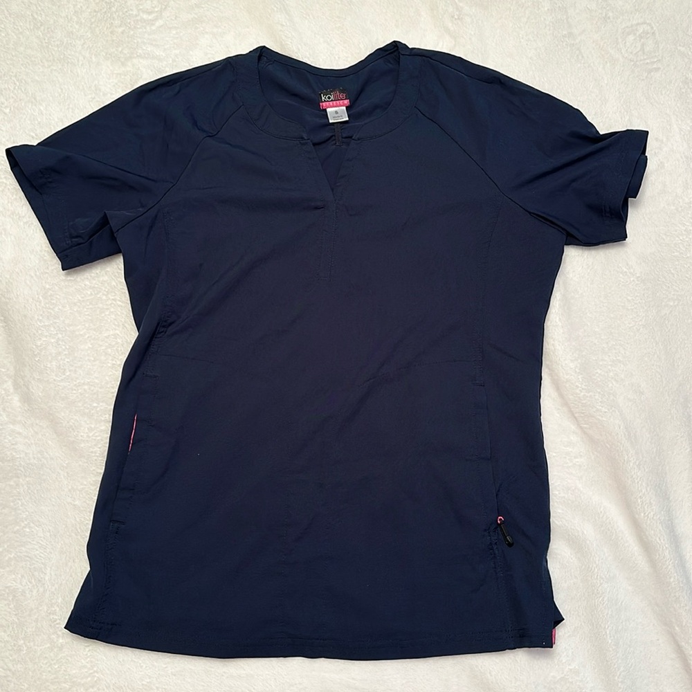 Scrub top